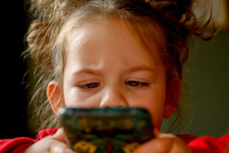 Smartfon dla dziecka - jaki wybrać?